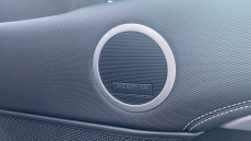 Land Rover Discovery 3.0 D300 Dynamic SE 5dr Auto Diesel Station Wagon